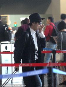 何炅机场爆料最新消息